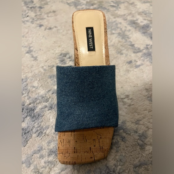 Size 7 Nine West Teice Heeled Slide Sandals Blue Denim - Picture 2 of 3